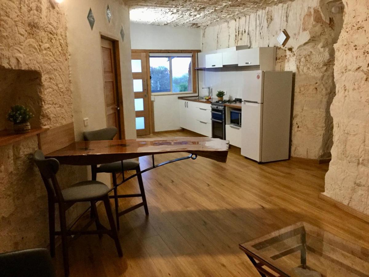 Dug Out B&B Coober Pedy Exterior photo