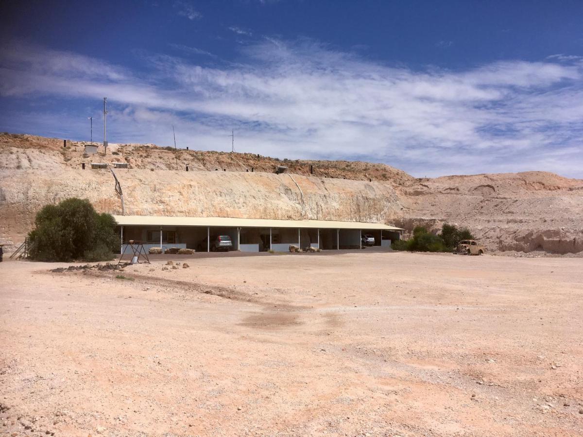 Dug Out B&B Coober Pedy Exterior photo