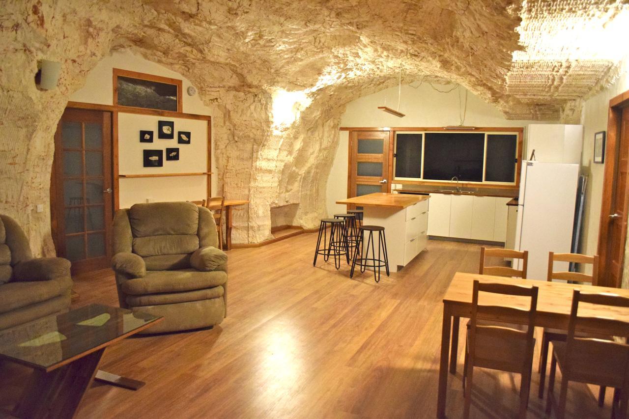 Dug Out B&B Coober Pedy Exterior photo