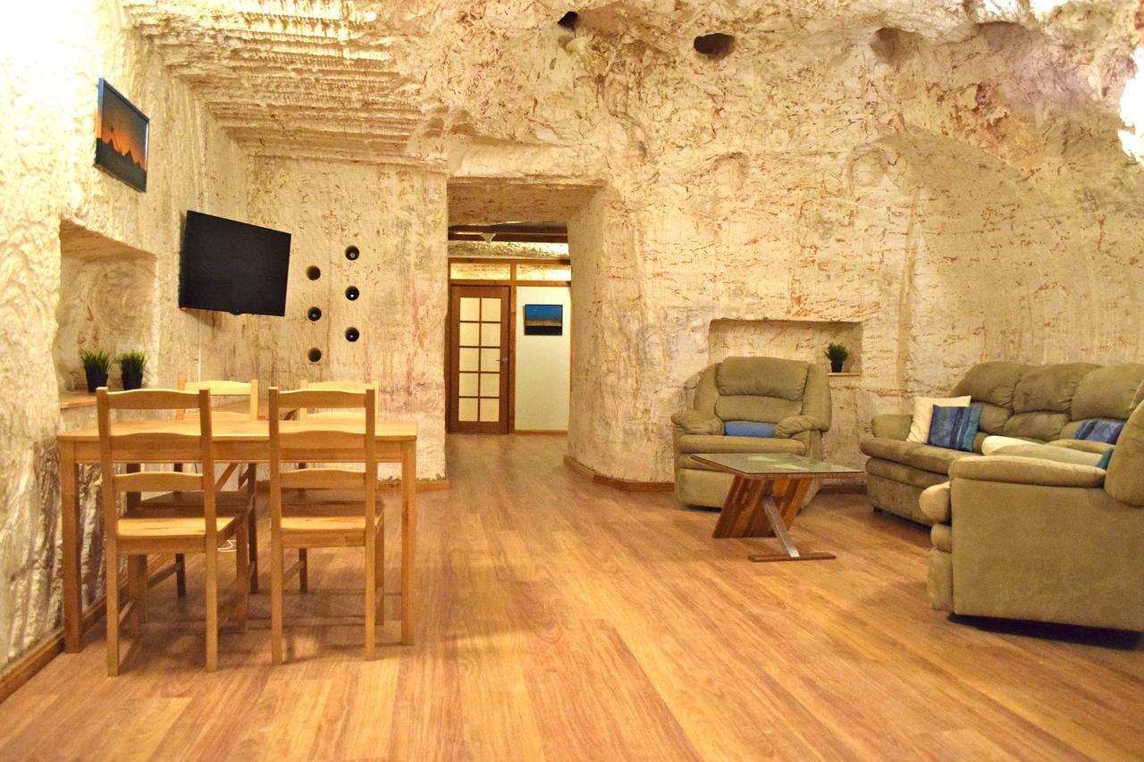 Dug Out B&B Coober Pedy Exterior photo