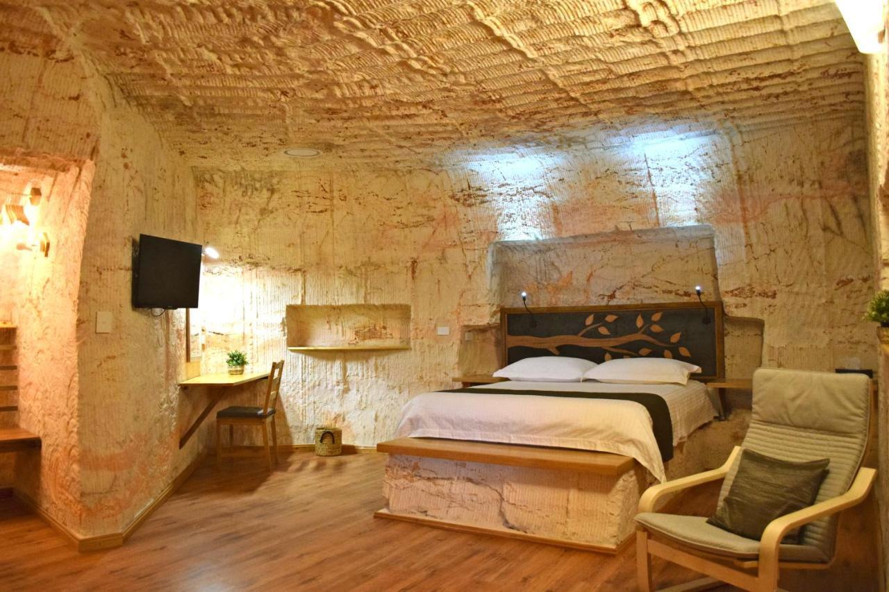 Dug Out B&B Coober Pedy Exterior photo