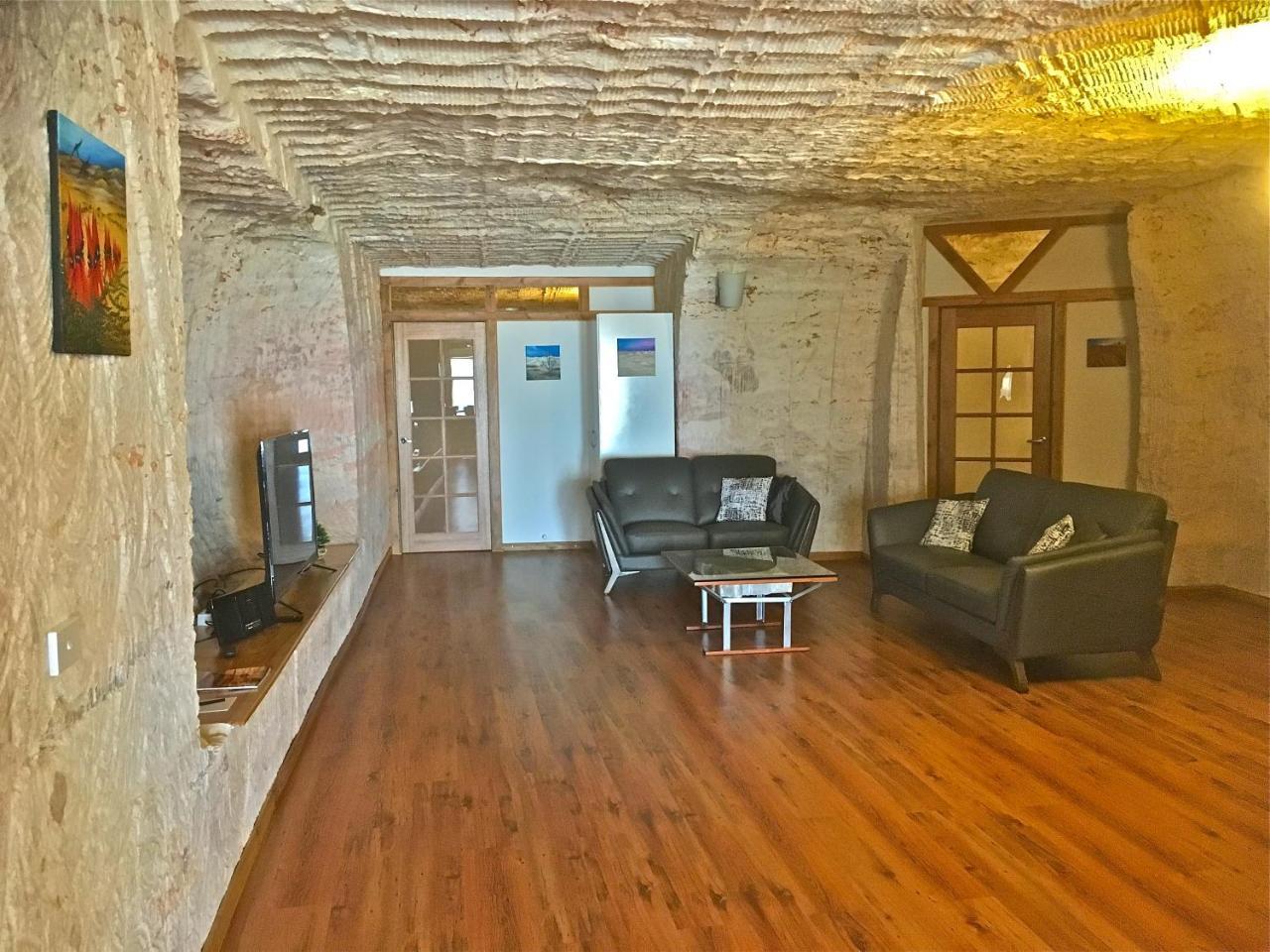 Dug Out B&B Coober Pedy Exterior photo